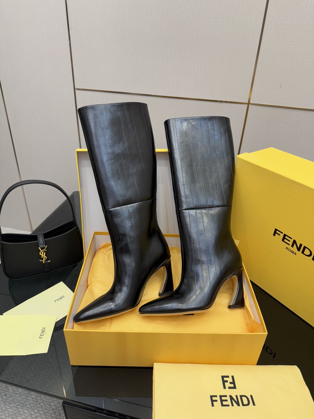 20251022/Fendi_251022-3